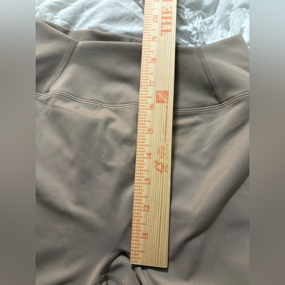 Oner Soft Motion 6” Shorts in Mocha Brown. Very soft Gym/Outdoor Shorts. - Picture 7 of 13